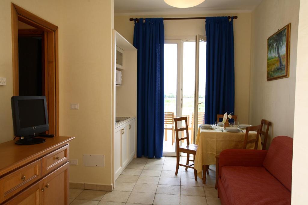 Hotel Resort Portoselvaggio Sant Isidoro  Room photo